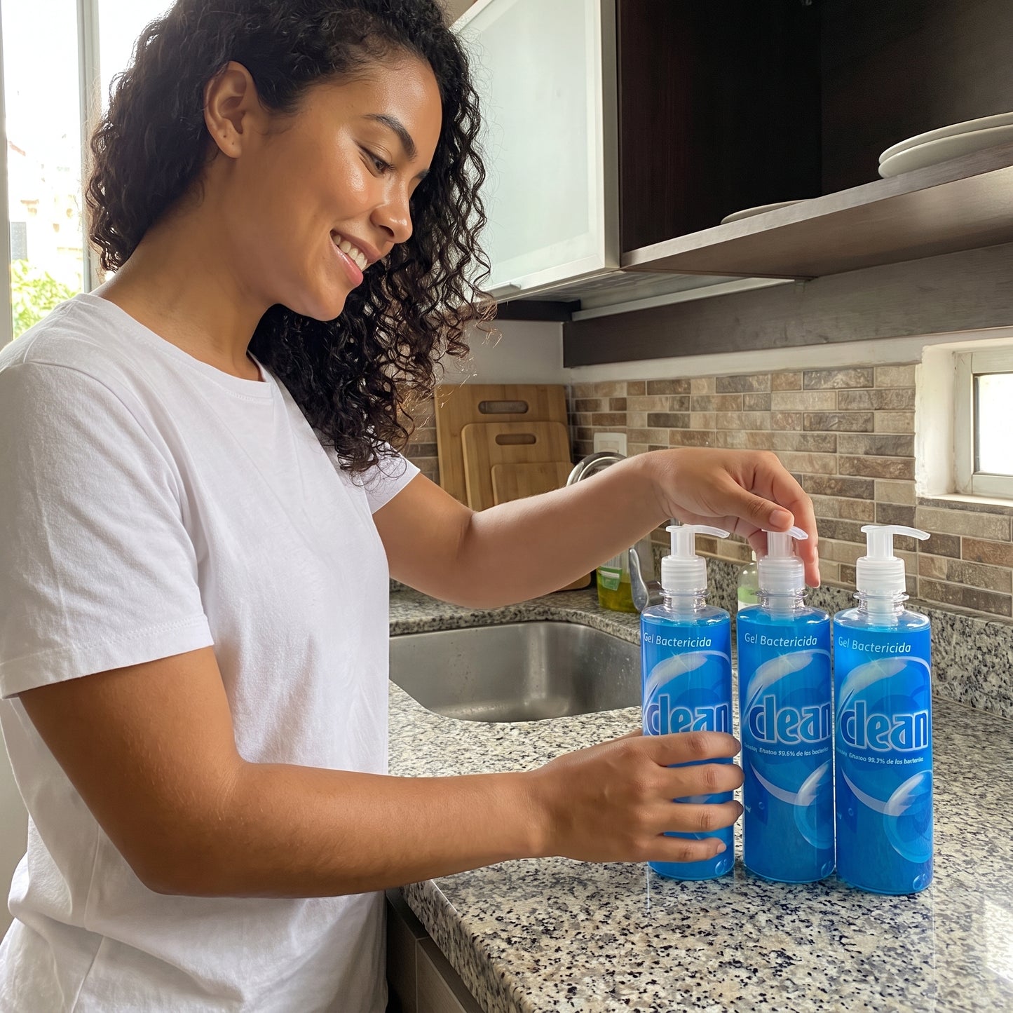Los tres geles bactericidas V-Clean en casa